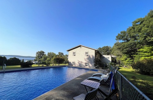 Colchester House | Peaceful- Family Friendly Home