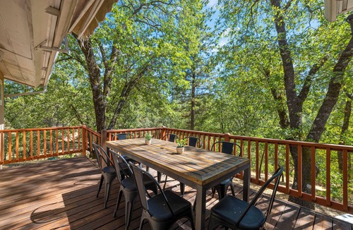 Meadow Vista House | 🌳Peaceful Family Retreat 🏊‍♂️ Hot Tub & Game-room 🎱