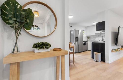 Mountlake Terrace House | Peaceful Family Retreat Home w Firepit n Grill