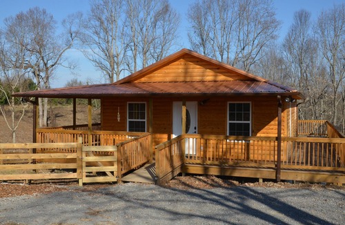 Gainesboro Cabin | Peaceful farm atmosphere