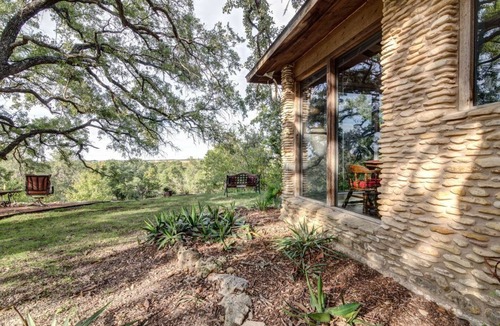 Georgetown Cabin | Peaceful Farm Cabin for Couples | TX Hill Country