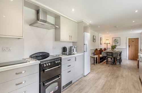 Grimsby Cottage | Peaceful Farmhouse - UK44787