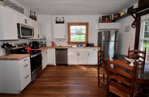 Monroe Other | Peaceful Farmhouse w/Fire Pit & Updated Comforts