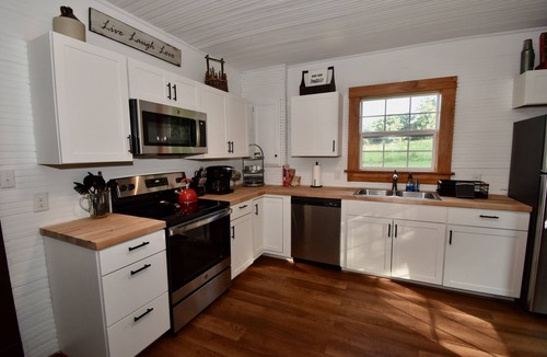 Monroe Other | Peaceful Farmhouse w/Fire Pit & Updated Comforts