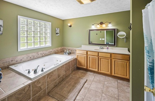 Dandridge Other | peaceful farmhouse with hot tub