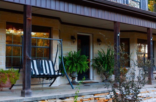 Pangburn House | Peaceful Fishing and Mindful Retreat Cabin on Little Red River
