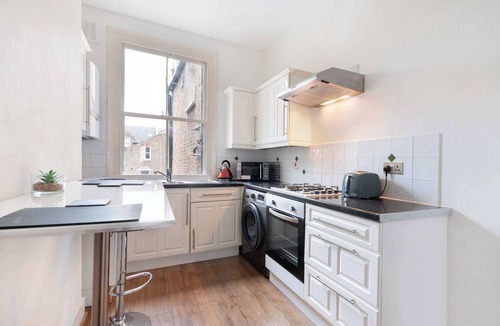 Northcote Apartment | Peaceful flat 1 minute from Clapham Junction