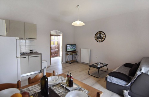 Savudrija Apartment | Peaceful flat surrounded by nature