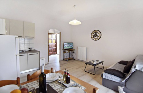Savudrija Apartment | Peaceful flat surrounded by nature