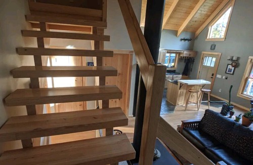 Whitefield Ski Chalet | Peaceful Forest Chalet