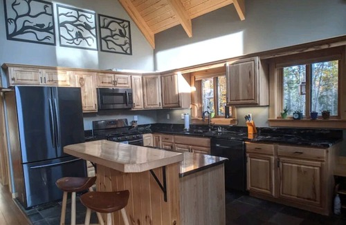 Whitefield Ski Chalet | Peaceful Forest Chalet