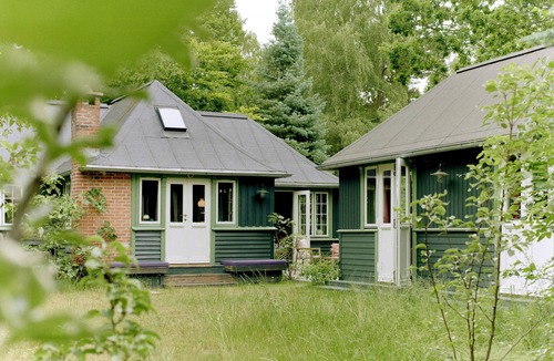 Ordrup House | Peaceful forest home at Ordrup Beach in Fårevejle