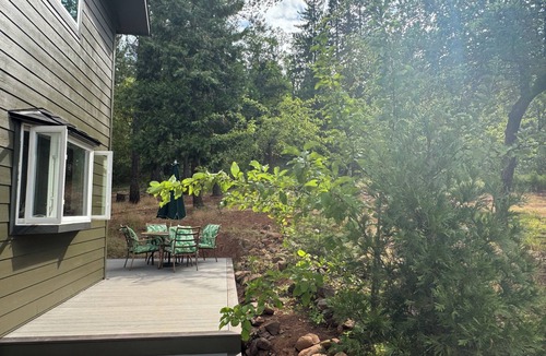 Trail House | Peaceful Forest Recreation Retreat