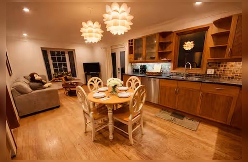 Mulmur Cottage | Peaceful Forest Retreat with Fire Pit and BBQ Near Mansfield Ski Club
