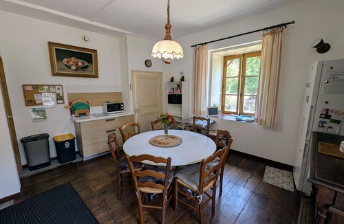 Montigny-les-Cherlieu Cottage | Peaceful Cottage near Forests