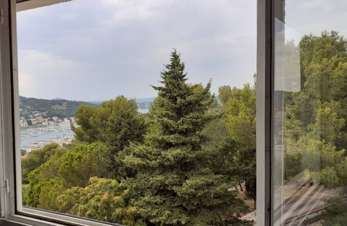 Saint-Mandrier-sur-Mer Apartment | PEACEFUL STUDIO!