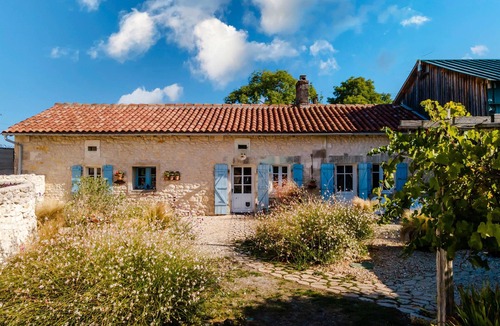 Saint-Martial-Viveyrol House | Peaceful Dordogne Cottage