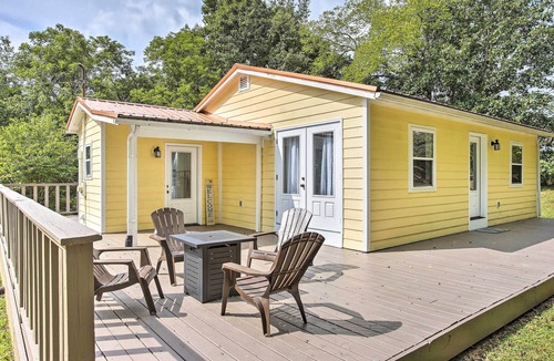Gainesboro Cabin | Peaceful Gainesboro Retreat w/Deck & Yard!