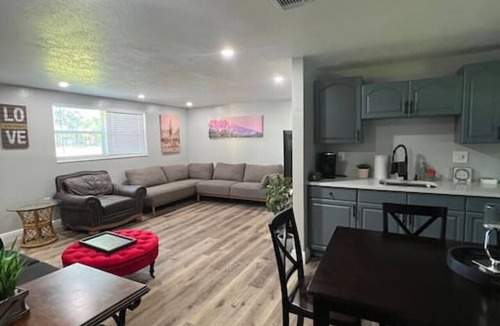 Citrus Park House | Peaceful getaway and Explore Tampa!