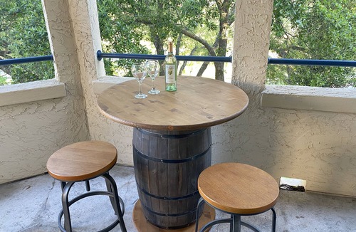 Highland Lake Estates Condo | Peaceful Getaway at Island of Lake Travis- Beautifully decorated- Huge patio!