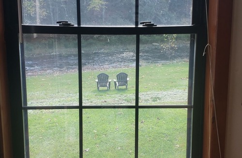 Grahamsville House | Peaceful Getaway by the River