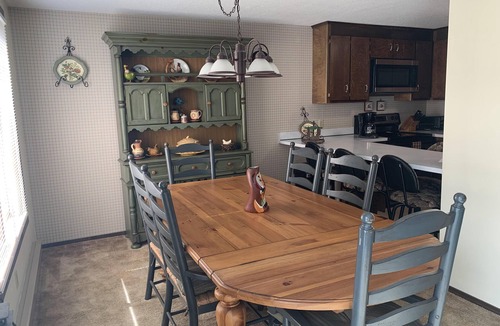 Wilmington House | Peaceful Getaway near Haystack on Golf Course