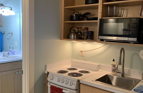 Hansville Cottage | Peaceful getaway on the waterfront