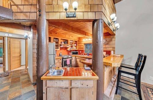 Comstock Acres House | Peaceful Getaway | Pet-Friendly w/Hot Tub & Grill