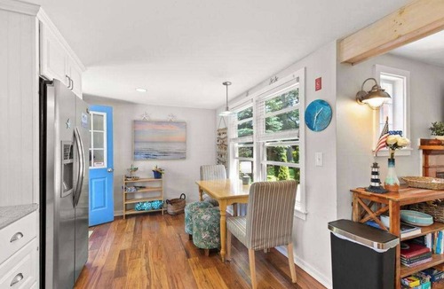 Teaticket House | Peaceful Great Pond getaway with private yard, patio, AC & family-friendly games