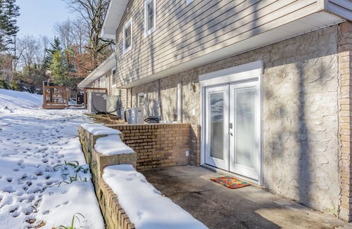 Lupton City Apartment | Peaceful guest suite just 15 mins from downtown