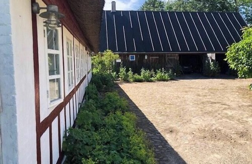 Hundslund House | Peaceful guesthouse in scenic Sondrup