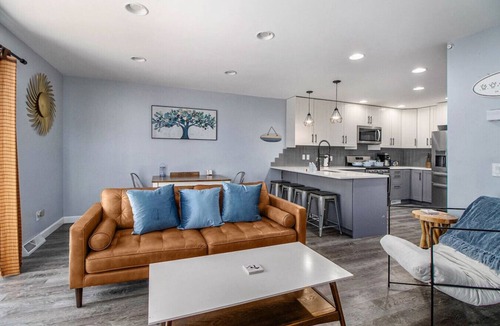 South Gull Lake House | Peaceful Gull Lake Suite