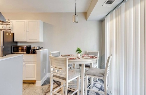 Belle Haven Apartment | Peaceful H