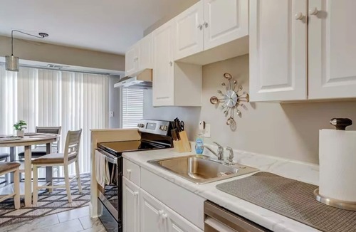 Belle Haven Apartment | Peaceful H