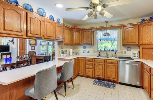 Harrison House | Peaceful Harrison Duplex w/Porch & Grill!