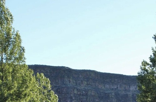 Plush Cabin | Peaceful Hart Mountain Cabin