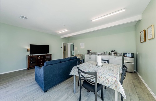 Hutto House | Peaceful Harvest Home in Hutto