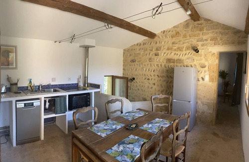 Salon-de-Provence House | Peaceful Haven in the Countryside