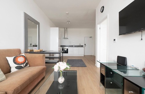 Smethwick Apartment | Peaceful haven near Birmingham