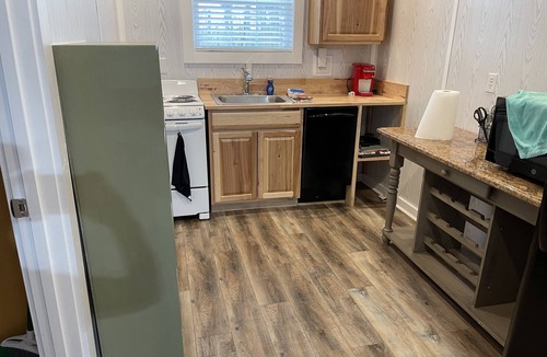 Guntersville Cottage | Peaceful haven, quiet mountain setting