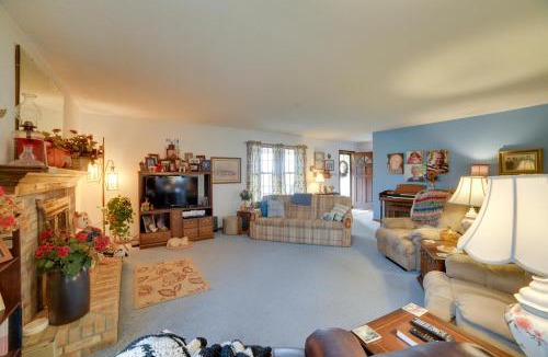 Almo House | Peaceful Hazel Cottage w/Deck & Yard!