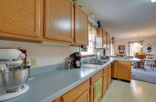 Almo Cottage | Peaceful Hazel Cottage w/Deck & Yard!