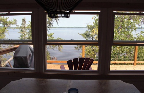 Falcon Lake Cabin | Peaceful Heights - Lakefront Cabin on Beautiful Betula Lake