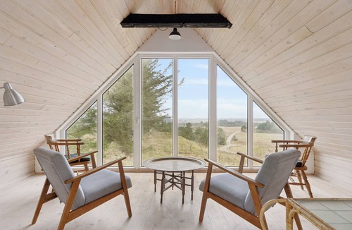 Frostrup House | Peaceful holiday home with views of the dunes