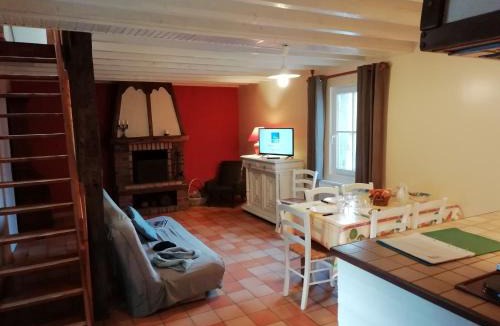 Monchaux House | Peaceful holiday home near Quend with pool