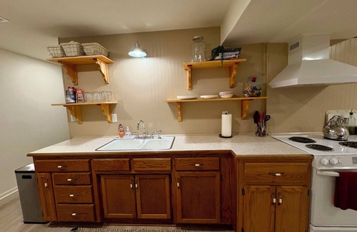 Waldron House | Peaceful Home Base For World Cup Stay Sleeps 6+