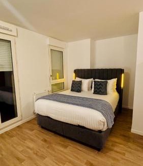 Villiers-le-Bel Apartment | Peaceful home