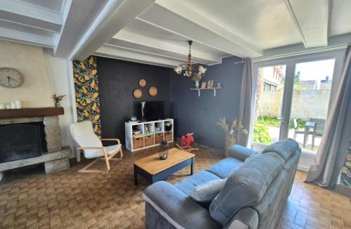 Le Vivier-sur-Mer House | Peaceful house with private outdoor space