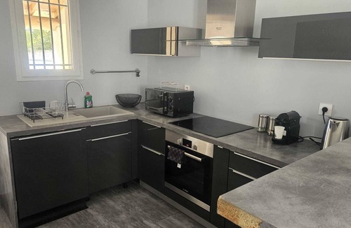 Le Pontet House | Peaceful house with pool, near Avignon