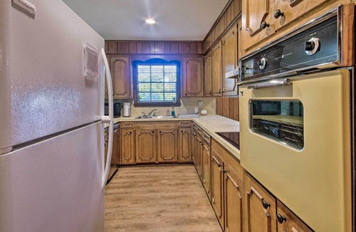 Tougaloo House | Peaceful Jackson Home w/ Yard < 9 Mi to Dtwn!
